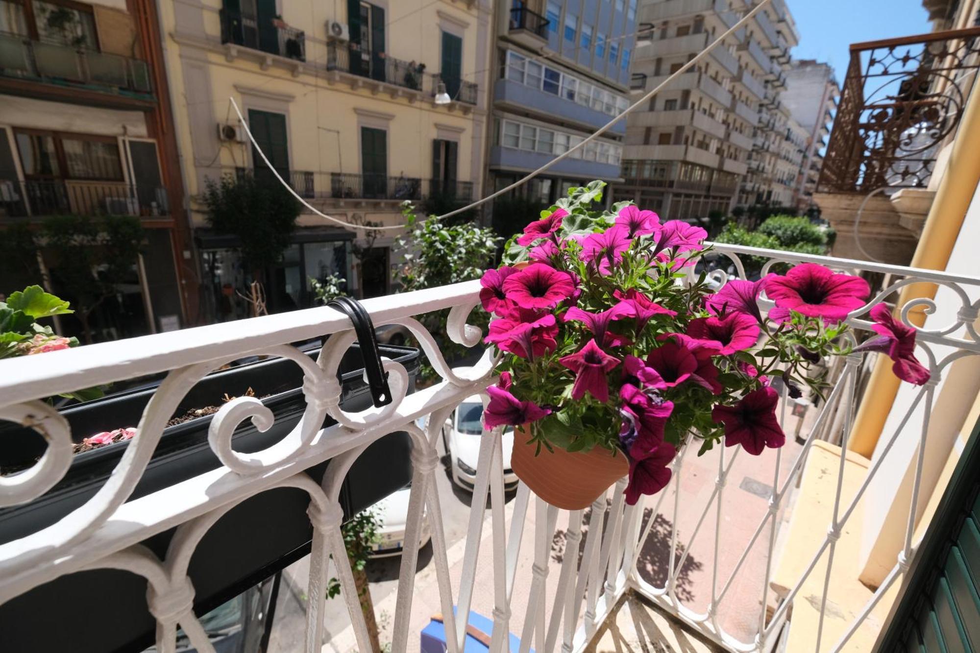 Il Poggiolo Fiorito Hotel Taranto Exterior photo