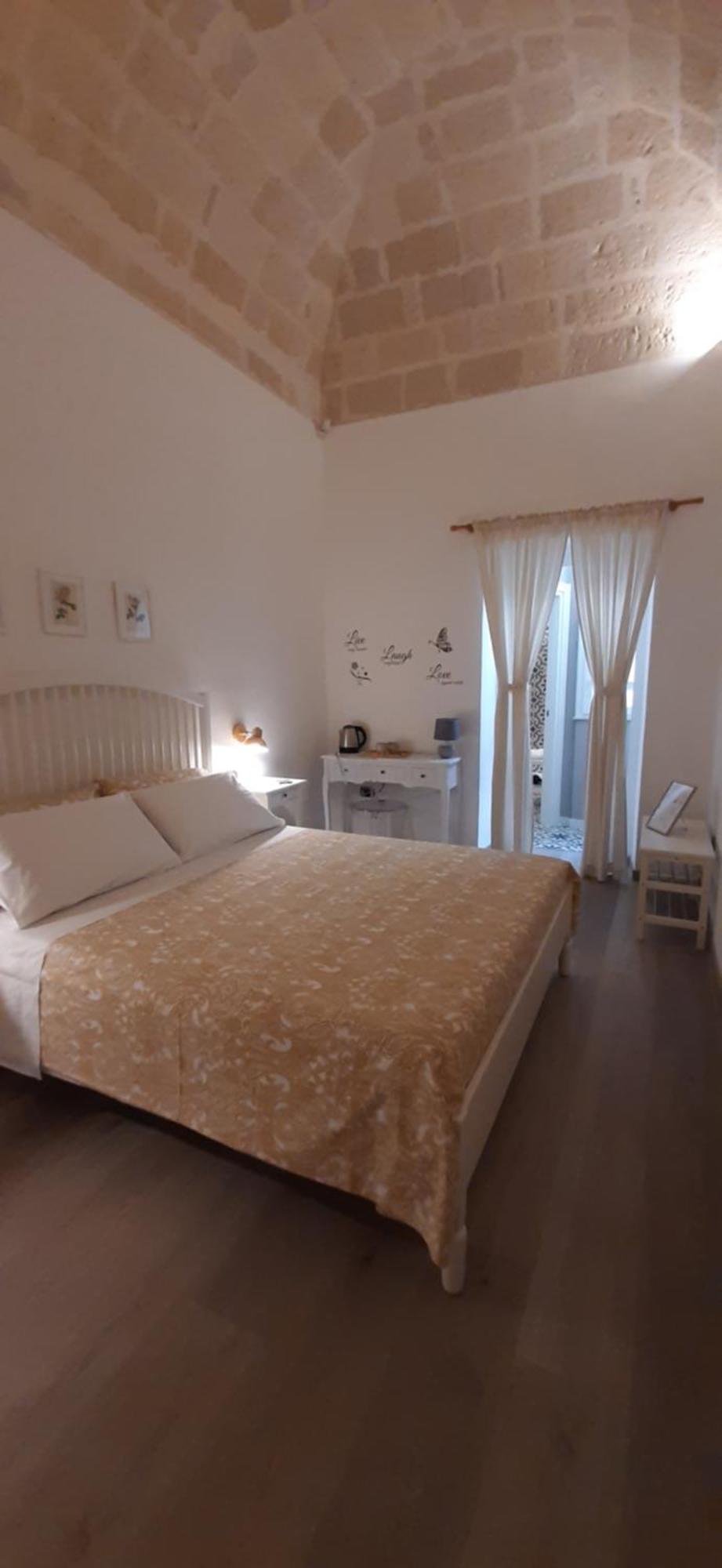 Il Poggiolo Fiorito Hotel Taranto Exterior photo